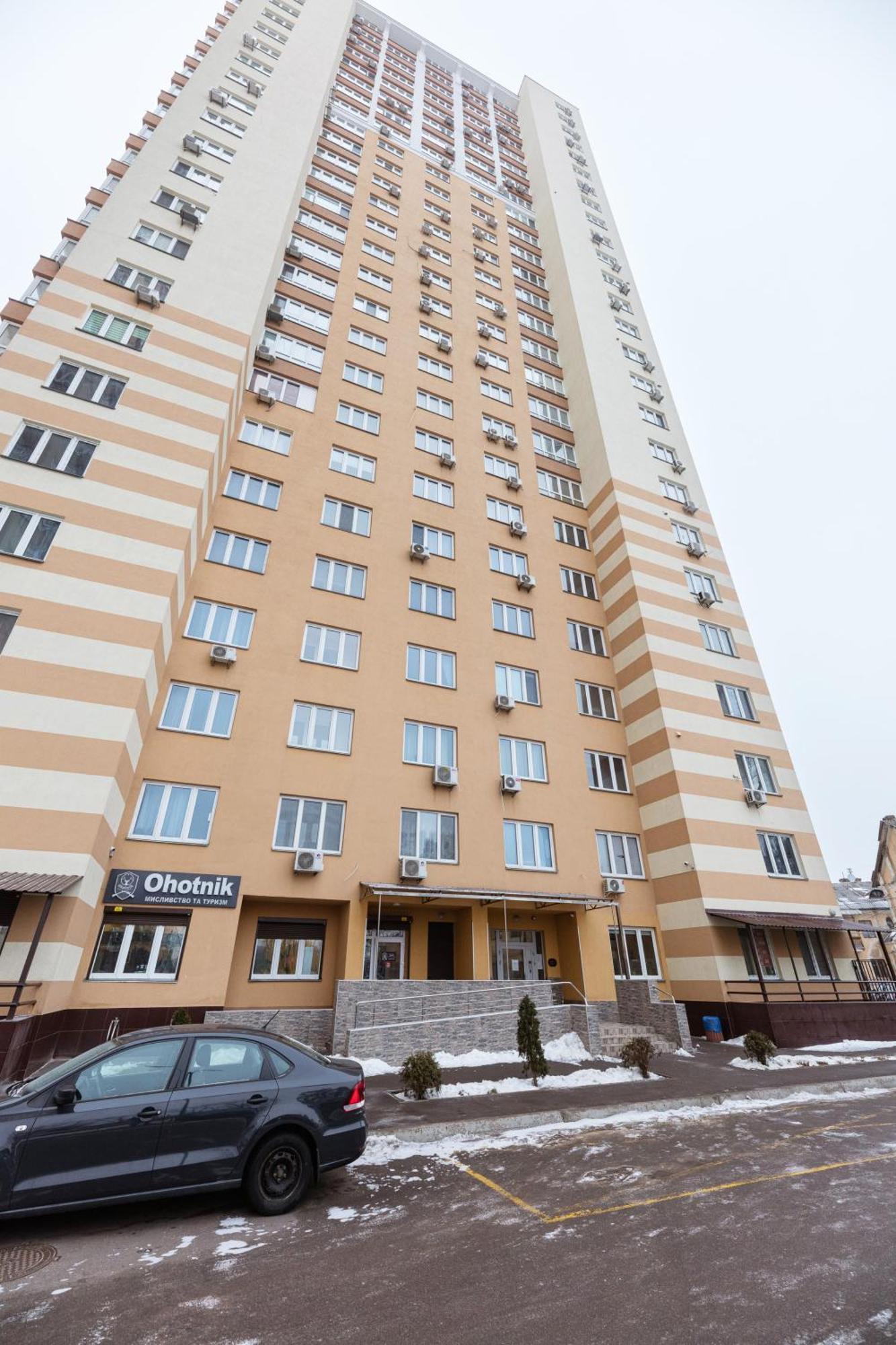 Квартири Люкс Метро Чернігівська Appartement Kiev Buitenkant foto