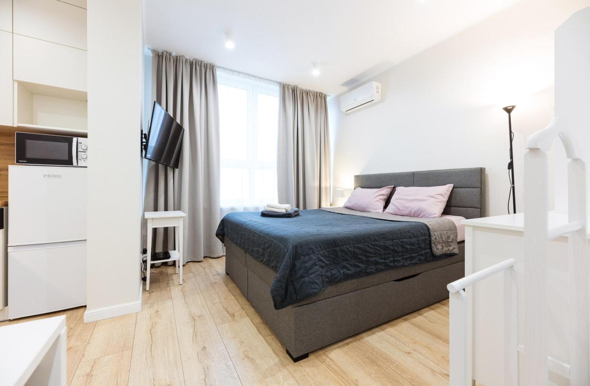 Квартири Люкс Метро Чернігівська Appartement Kiev Buitenkant foto